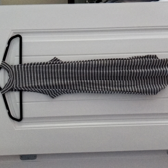 Too small - Picture 1 of 1